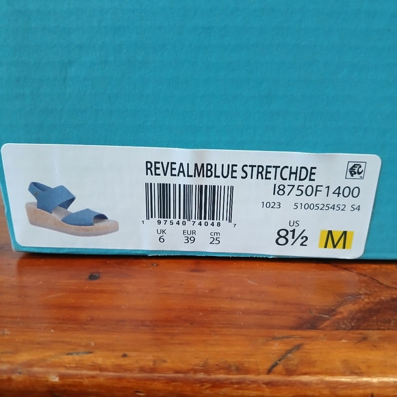 BZEES Reveal Women's Wedge Sandals Size 8.5 Medium NEW - Picture 3 of 10